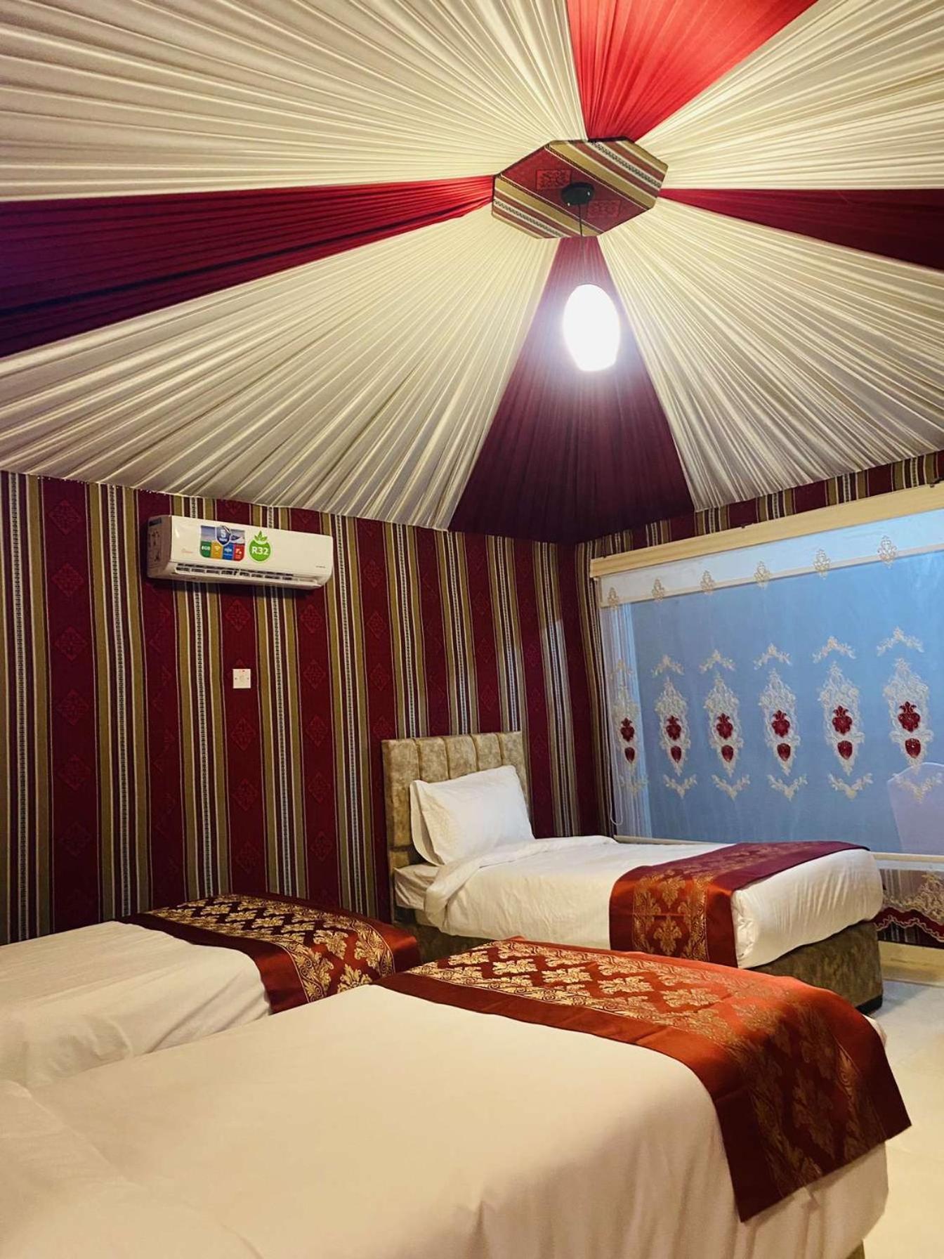 Wadi Rum Sky Camp Kültér fotó