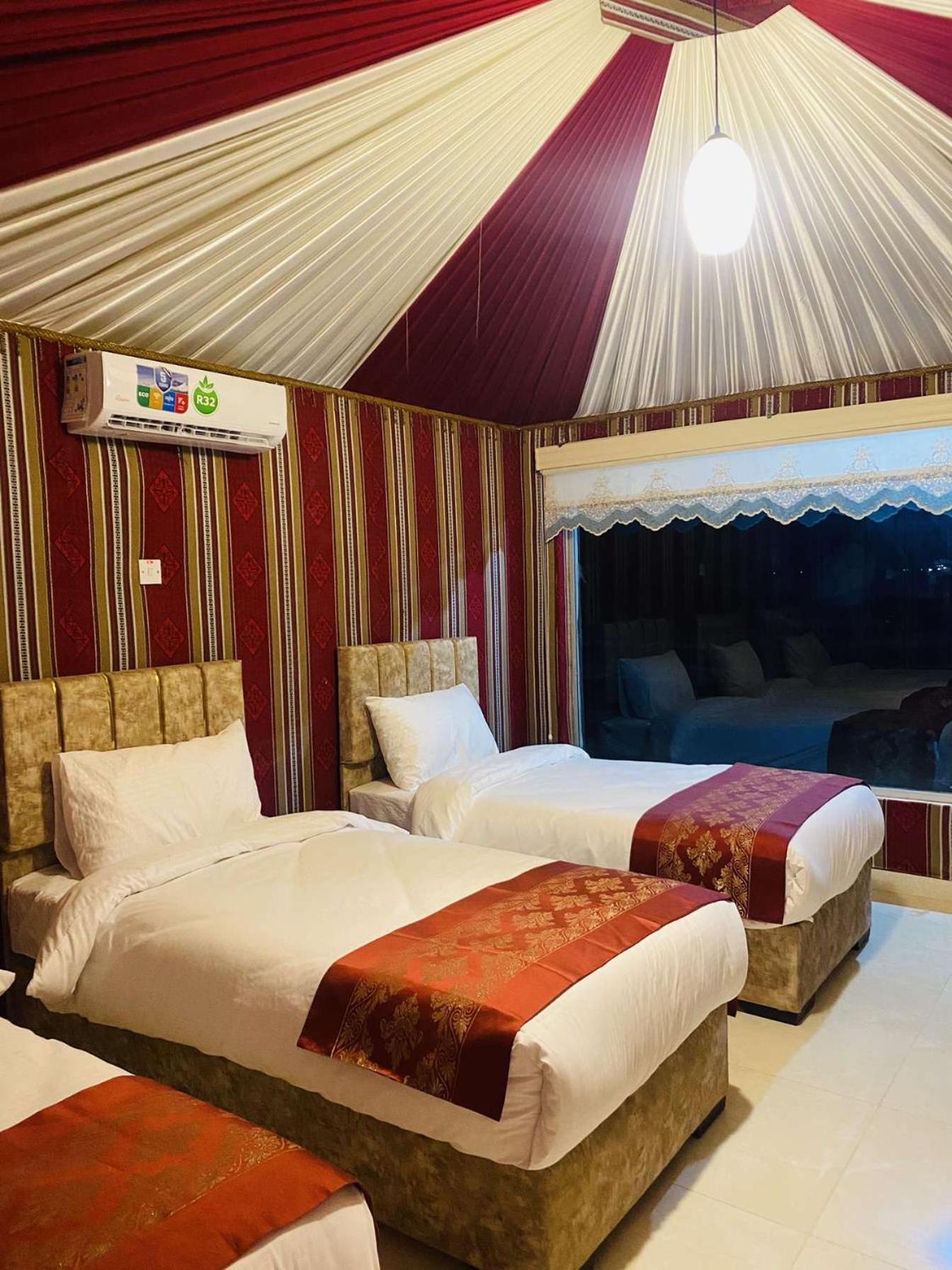 Wadi Rum Sky Camp Kültér fotó
