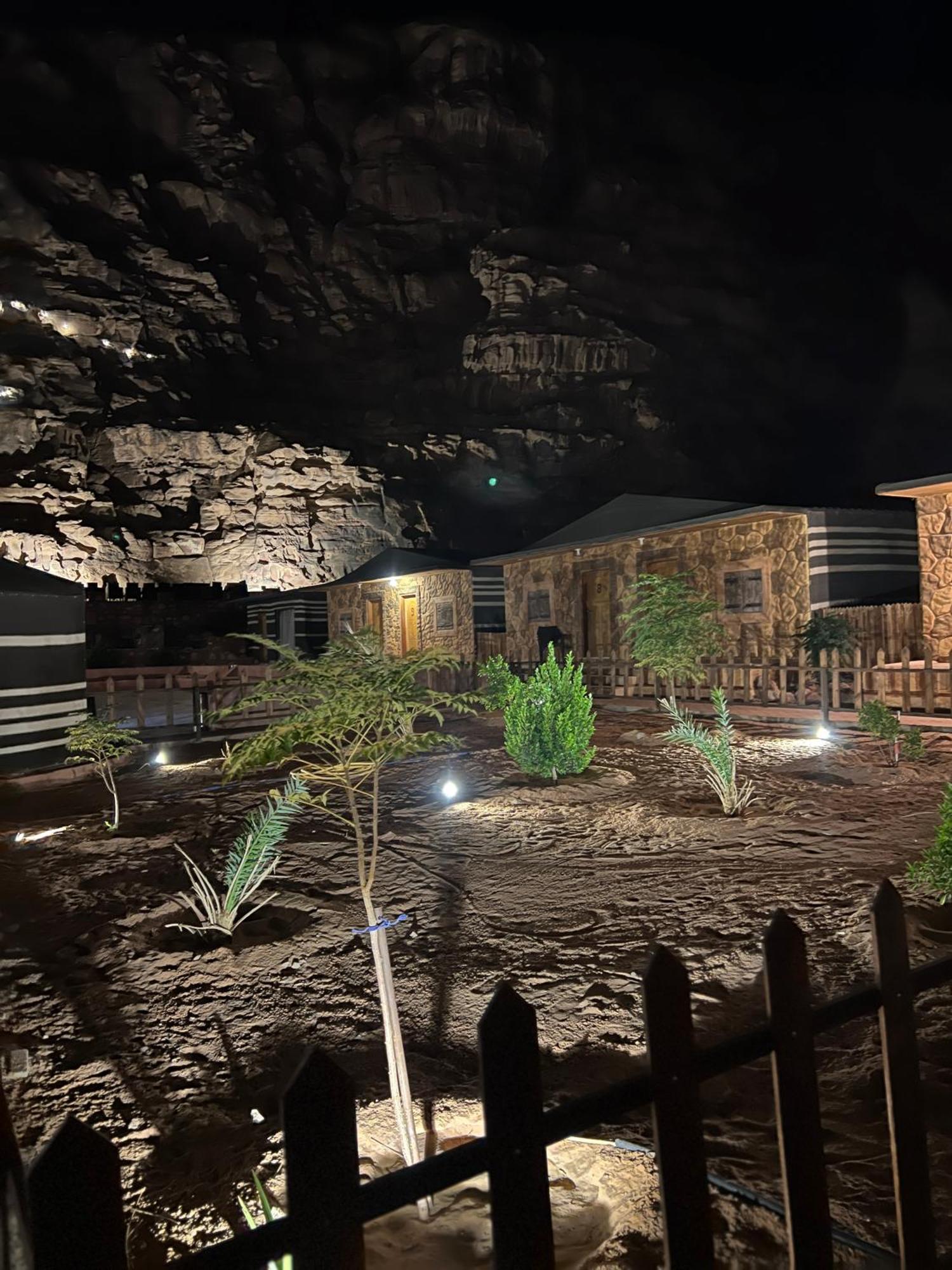 Wadi Rum Sky Camp Kültér fotó