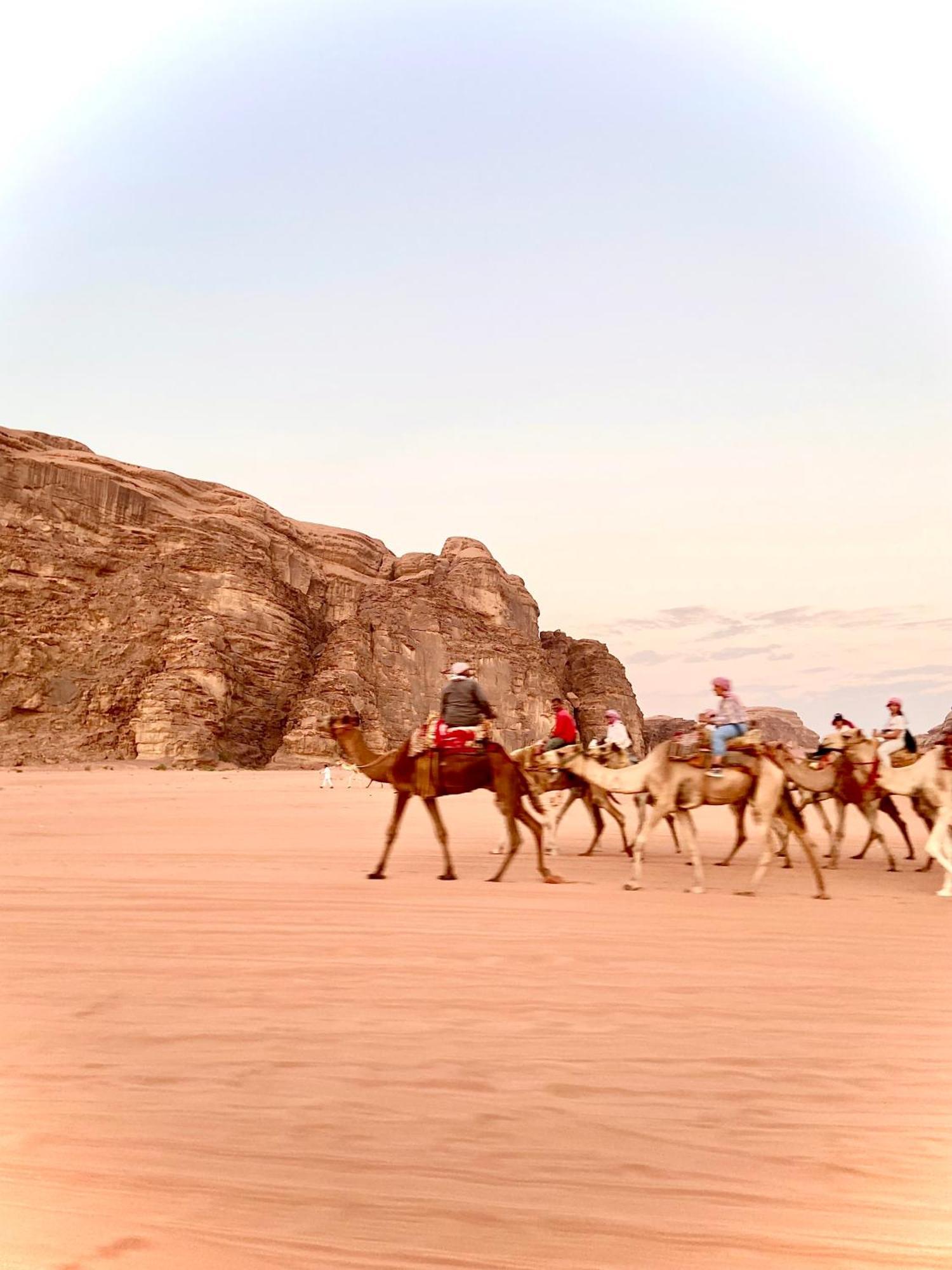 Wadi Rum Sky Camp Kültér fotó
